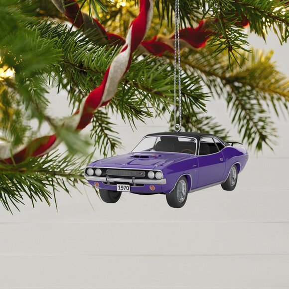 New! 1970 Dodge Challenger R/T-SE Hallmark Keepsake Christmas Ornament Car - Picture 5 of 5